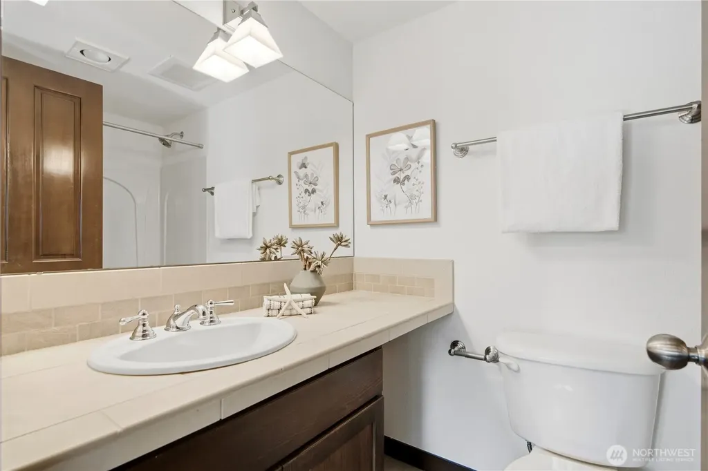 1420 18th Avenue Seattle WA 98122