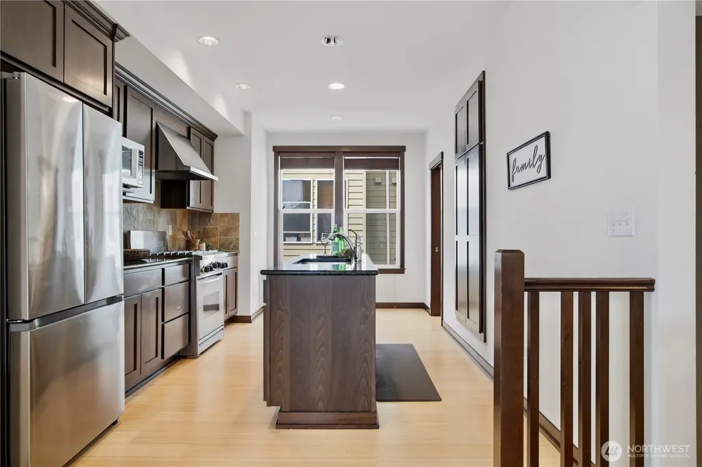 1420 18th Avenue Seattle WA 98122
