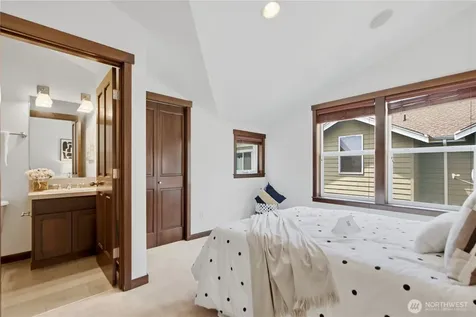 1420 18th Avenue Seattle WA 98122