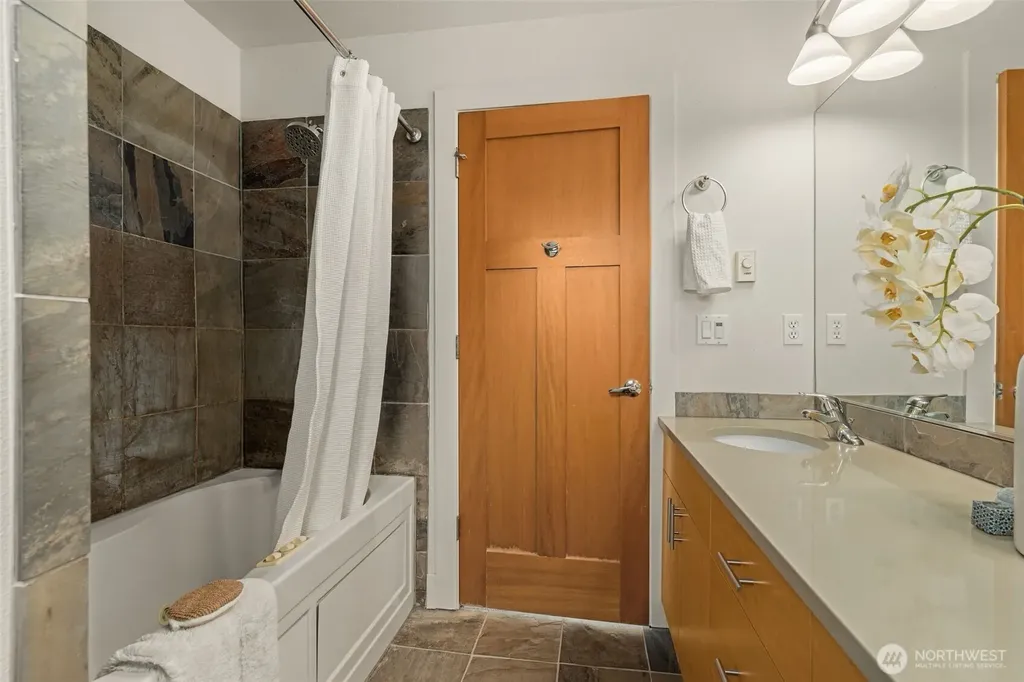 2815 24th Avenue S Seattle WA 98144