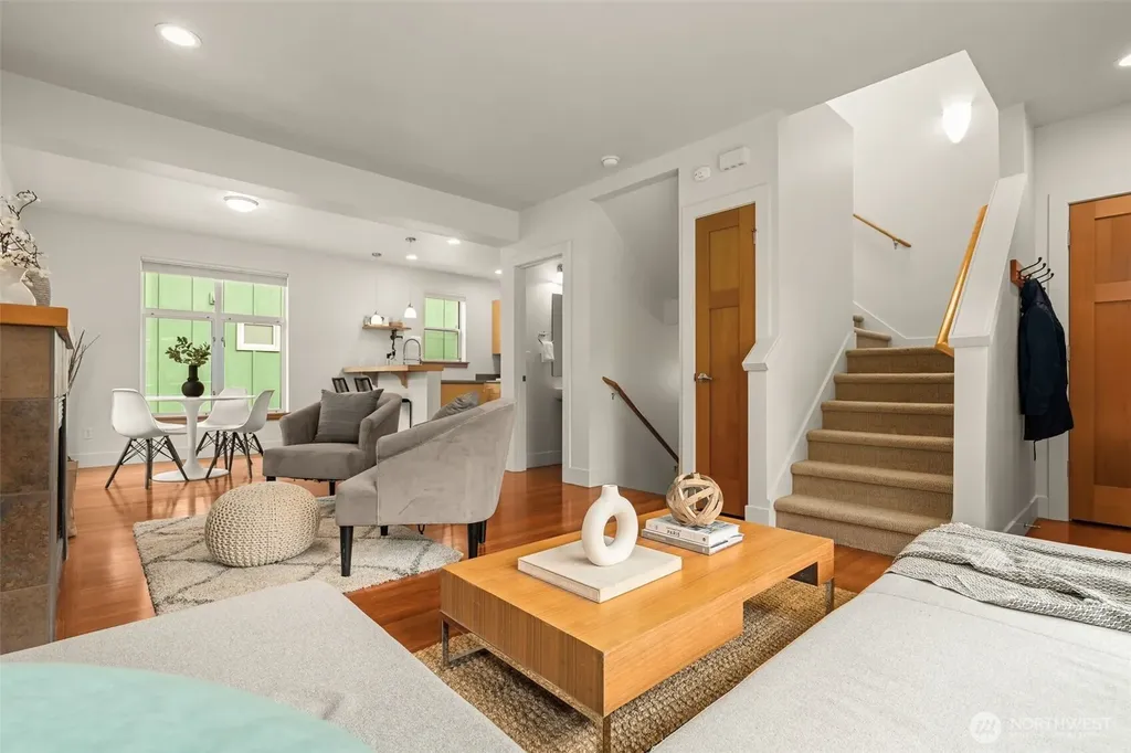 2815 24th Avenue S Seattle WA 98144