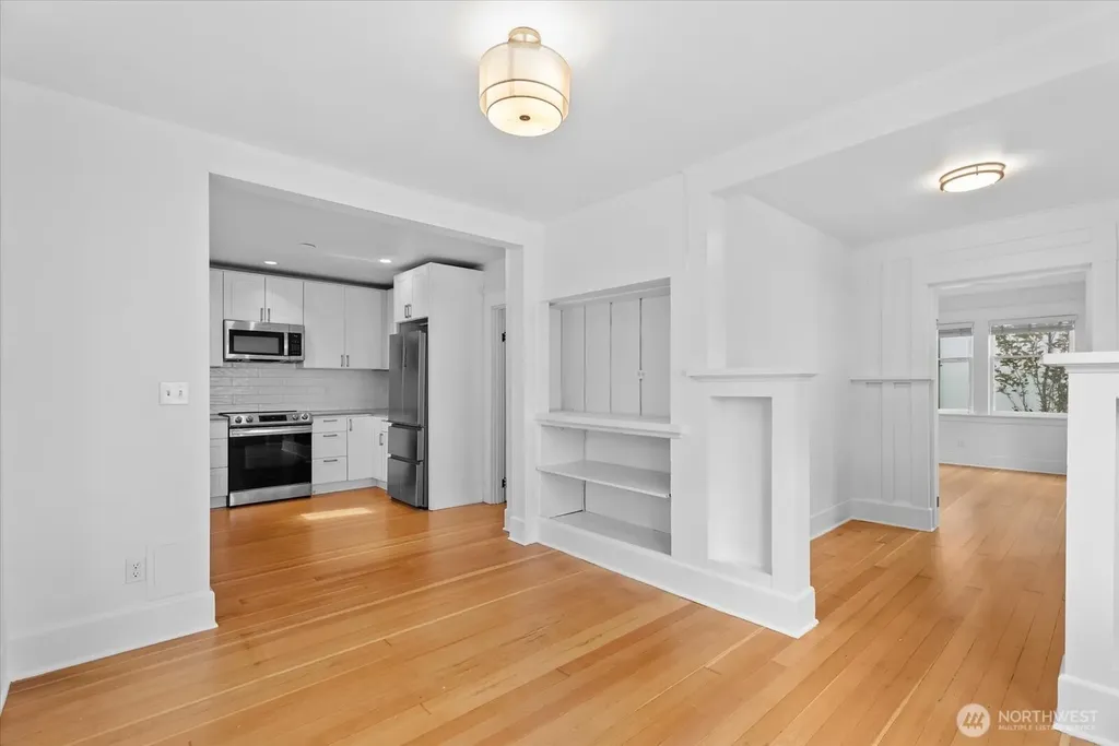 2609 SW Adams Street Seattle WA 98126