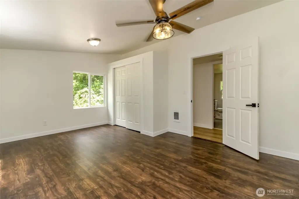 17807 43rd Avenue E Tacoma WA 98446