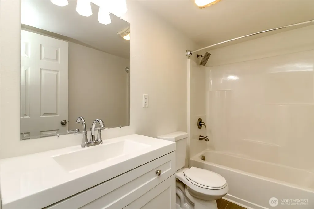 17807 43rd Avenue E Tacoma WA 98446