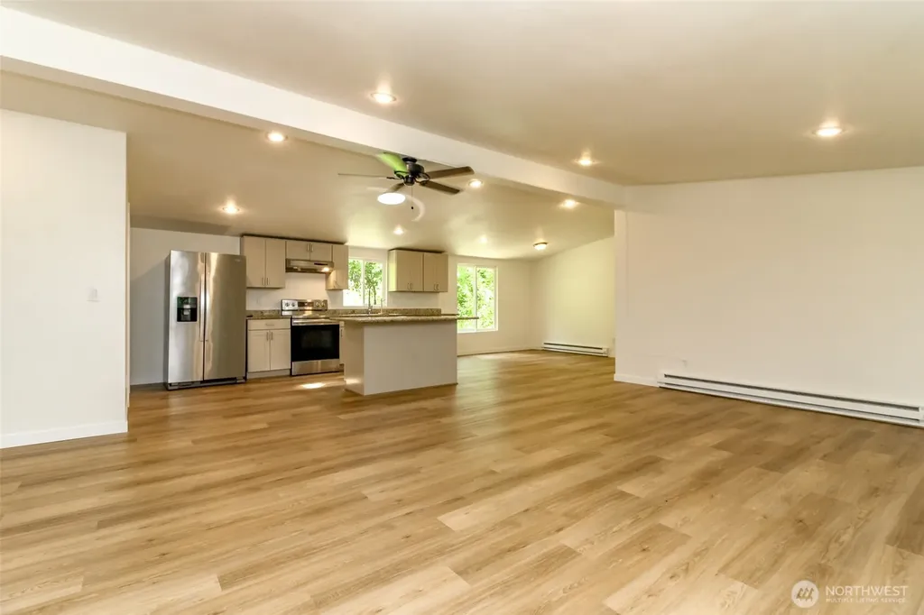 17807 43rd Avenue E Tacoma WA 98446