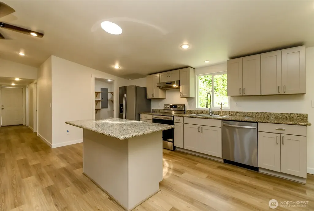 17807 43rd Avenue E Tacoma WA 98446