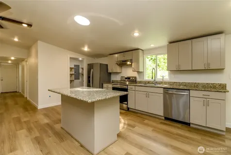 17807 43rd Avenue E Tacoma WA 98446