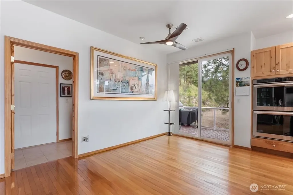 7371 Ridgeview Drive Chelan WA 98816