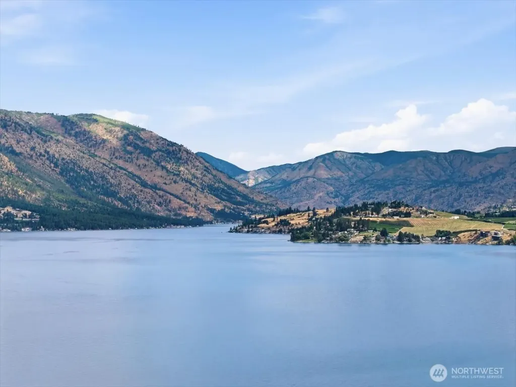 7371 Ridgeview Drive Chelan WA 98816