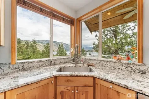 7371 Ridgeview Drive Chelan WA 98816