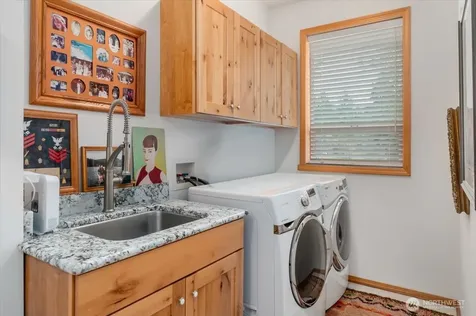 7371 Ridgeview Drive Chelan WA 98816