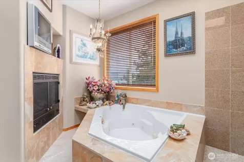 7371 Ridgeview Drive Chelan WA 98816