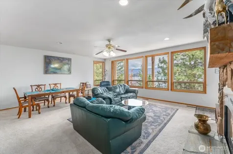 7371 Ridgeview Drive Chelan WA 98816