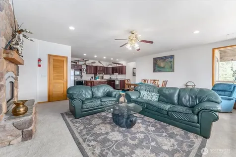 7371 Ridgeview Drive Chelan WA 98816
