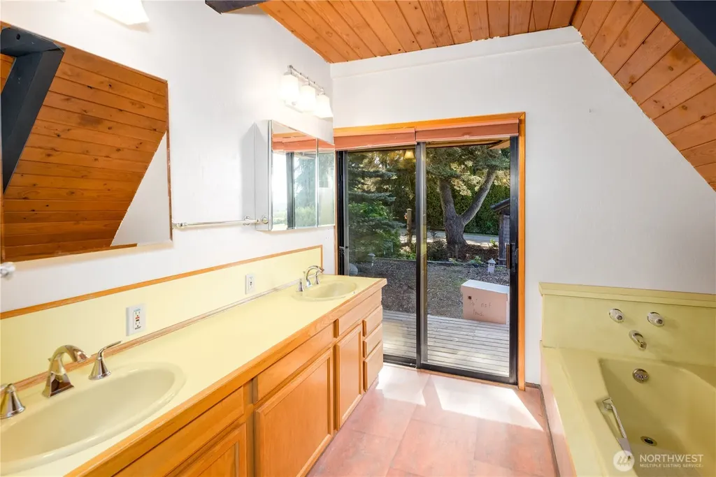 141 Bay Ridge Place Sequim WA 98382
