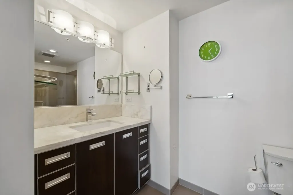 2911 2nd Avenue Seattle WA 98121