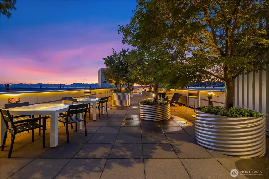 2911 2nd Avenue Seattle WA 98121