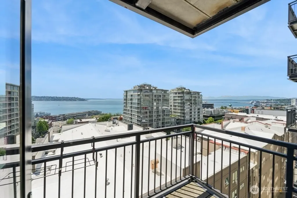 2911 2nd Avenue Seattle WA 98121