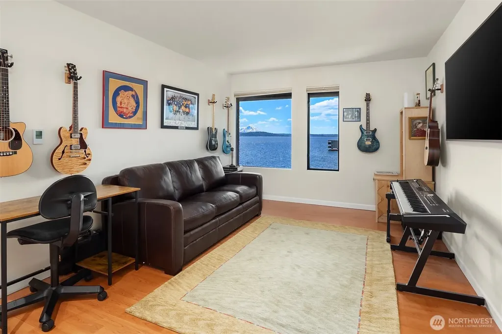 2330 43rd Avenue E Seattle WA 98112