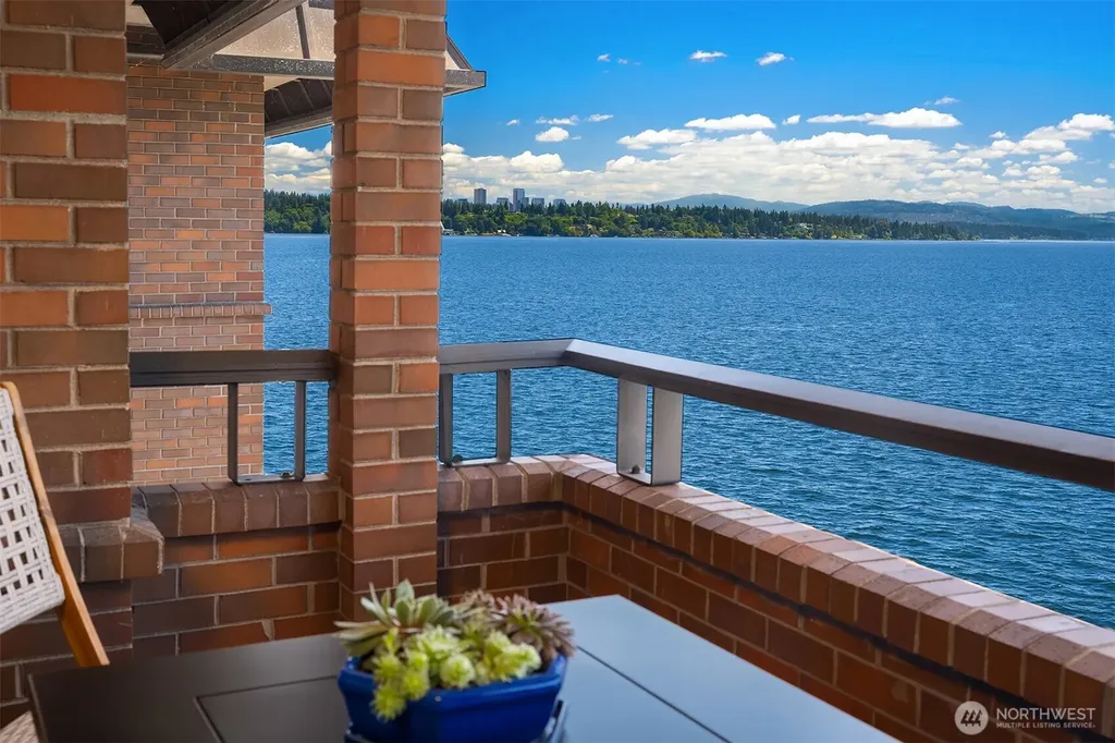 2330 43rd Avenue E Seattle WA 98112