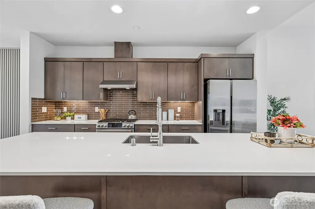 12120 76th Way NE Kirkland WA 98034
