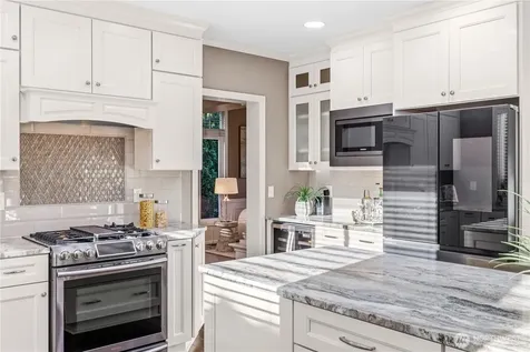 27174 27th Street Sammamish WA 98075