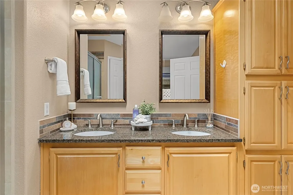24105 221st Lane SE Maple Valley WA 98038