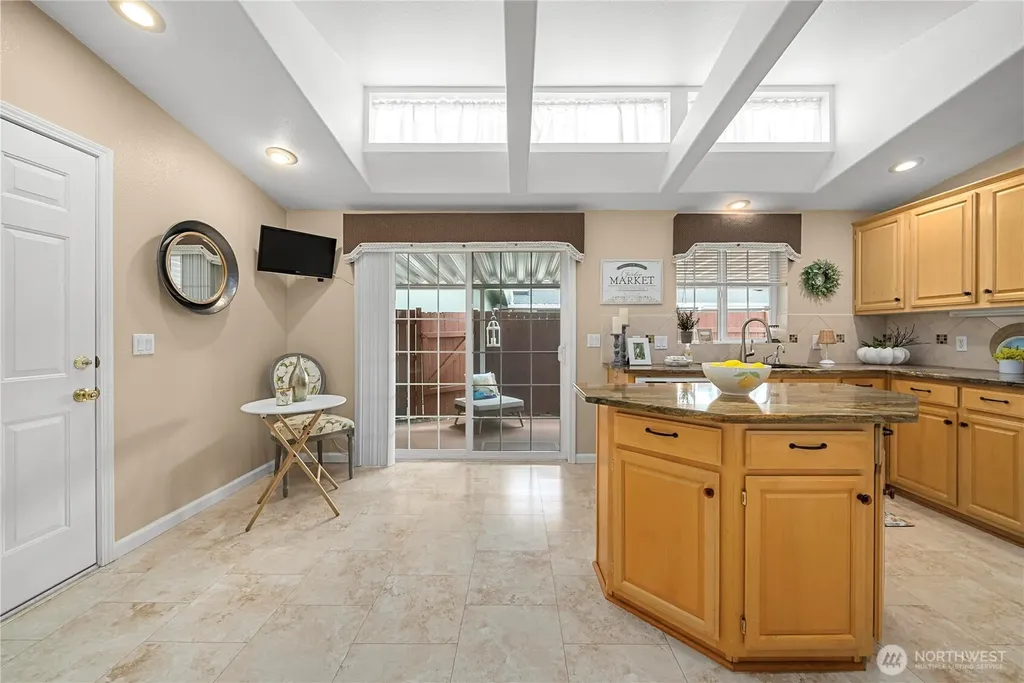 24105 221st Lane SE Maple Valley WA 98038