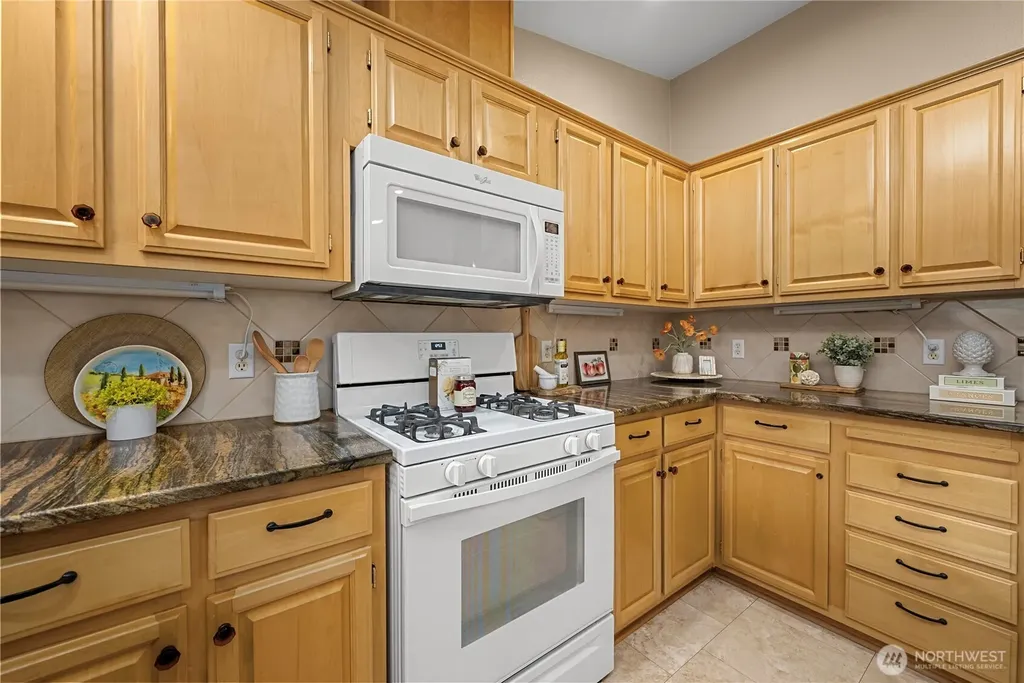 24105 221st Lane SE Maple Valley WA 98038