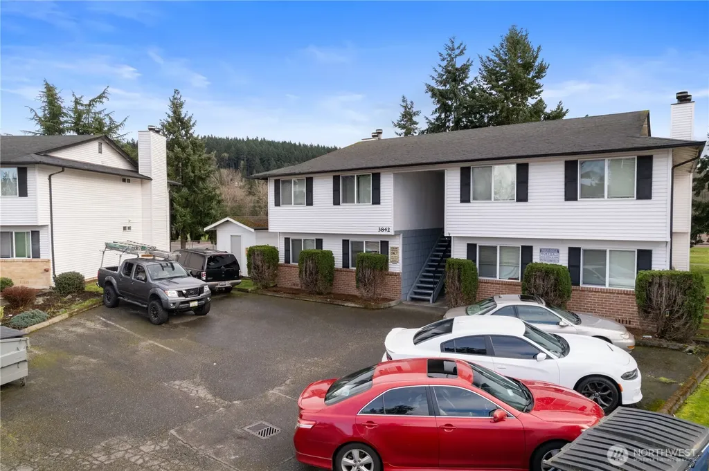 3838 D Place SE Auburn WA 98002