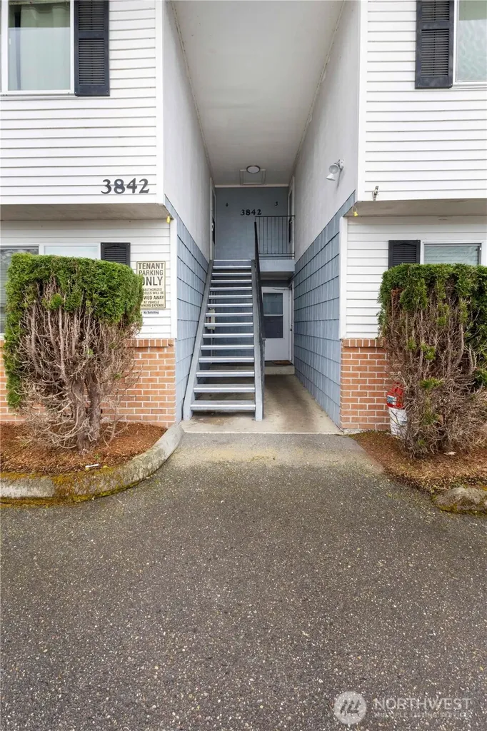 3838 D Place SE Auburn WA 98002