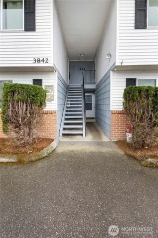3838 D Place SE Auburn WA 98002