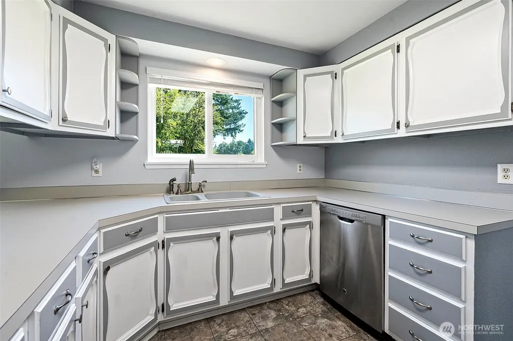 4973 Glenwood Road SW Port Orchard WA 98367