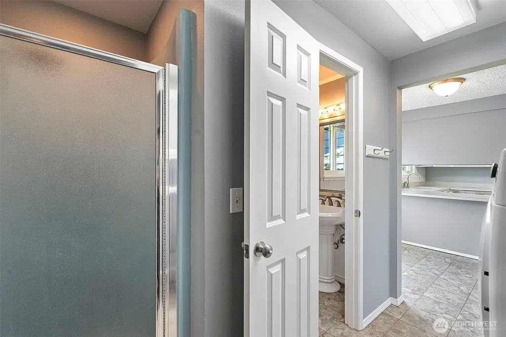 4973 Glenwood Road SW Port Orchard WA 98367
