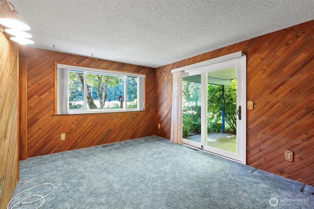 4973 Glenwood Road SW Port Orchard WA 98367