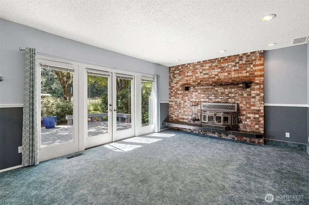 4973 Glenwood Road SW Port Orchard WA 98367