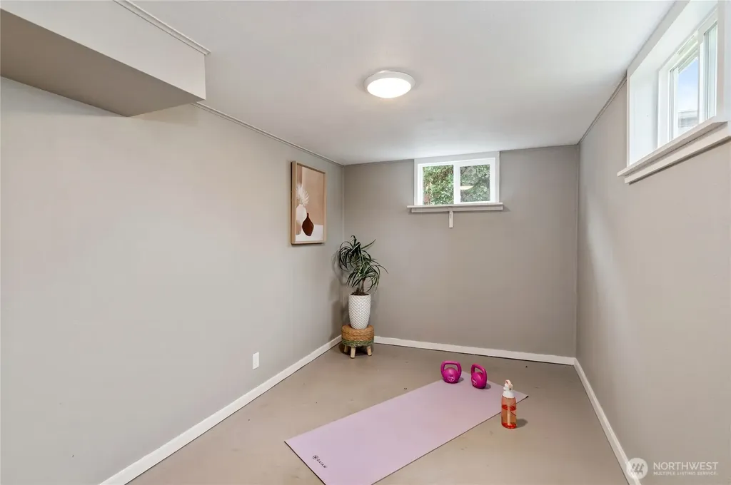 1710 8th Street Bremerton WA 98337