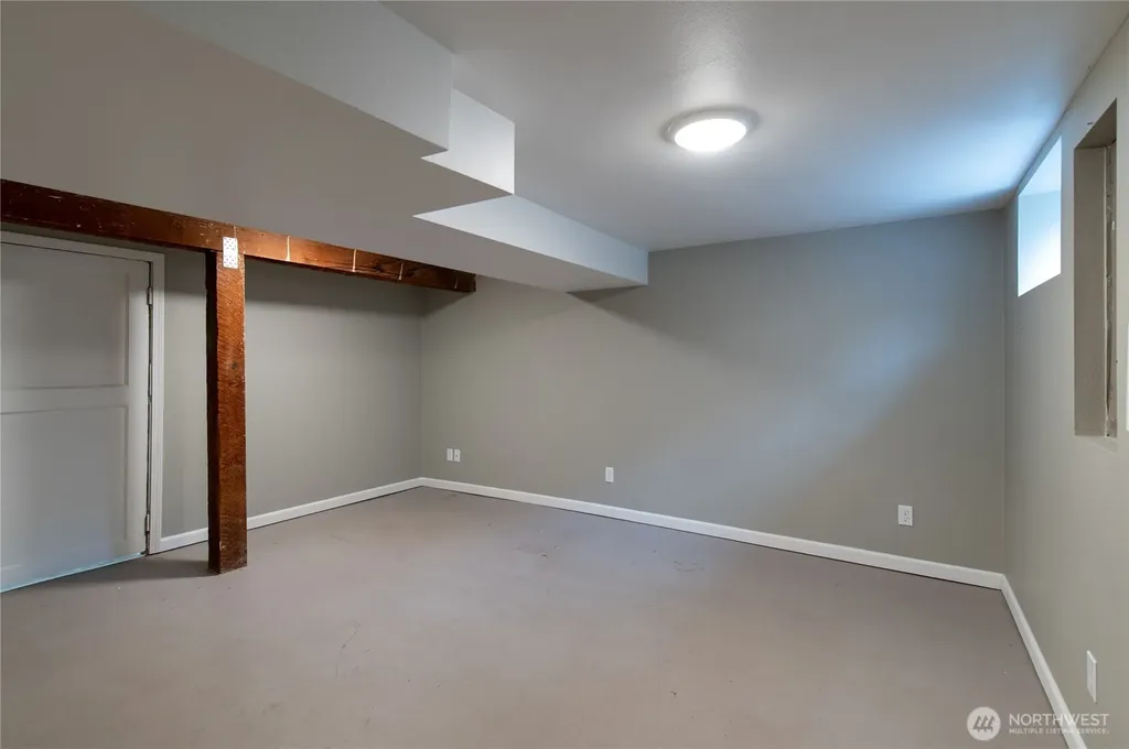 1710 8th Street Bremerton WA 98337