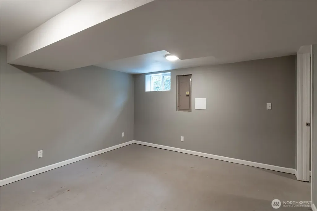 1710 8th Street Bremerton WA 98337