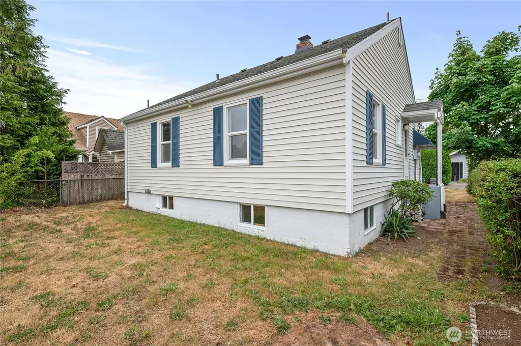 1710 8th Street Bremerton WA 98337