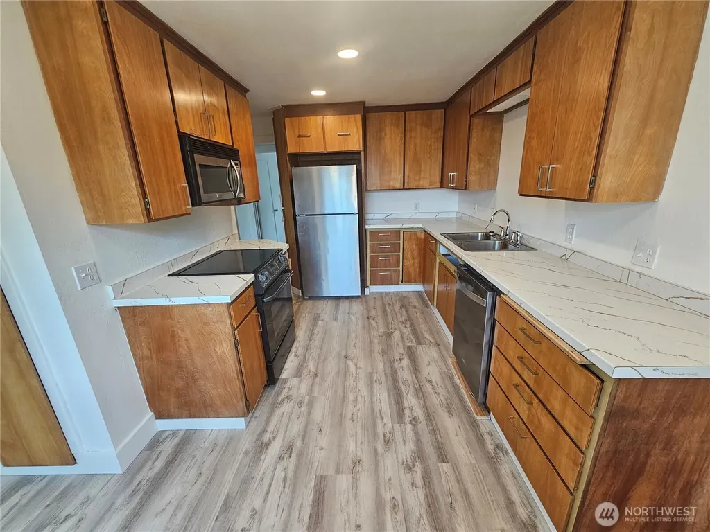 607 S H Street Port Angeles WA 98363