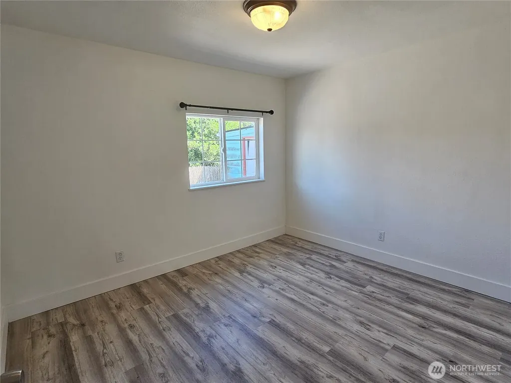 607 S H Street Port Angeles WA 98363