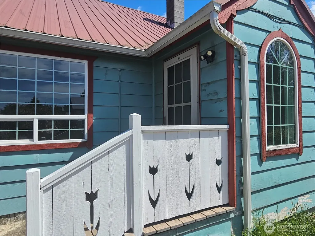 607 S H Street Port Angeles WA 98363