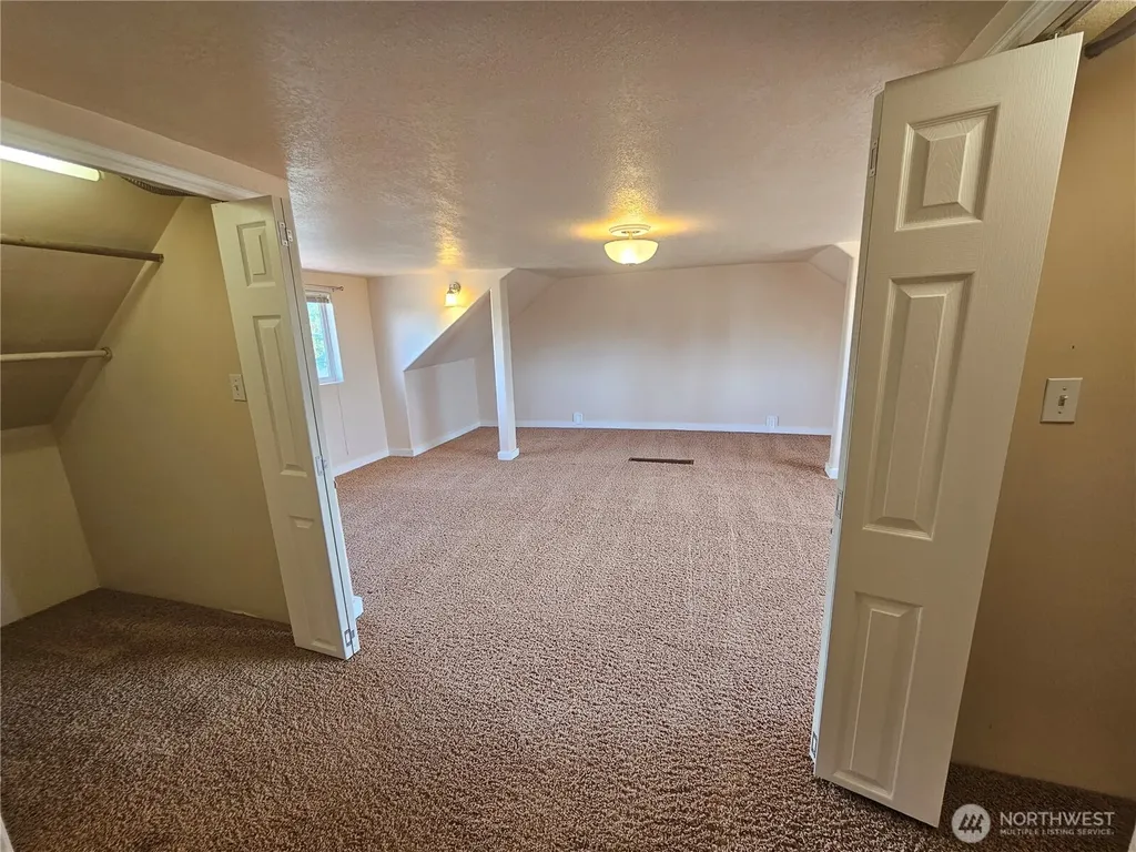 607 S H Street Port Angeles WA 98363