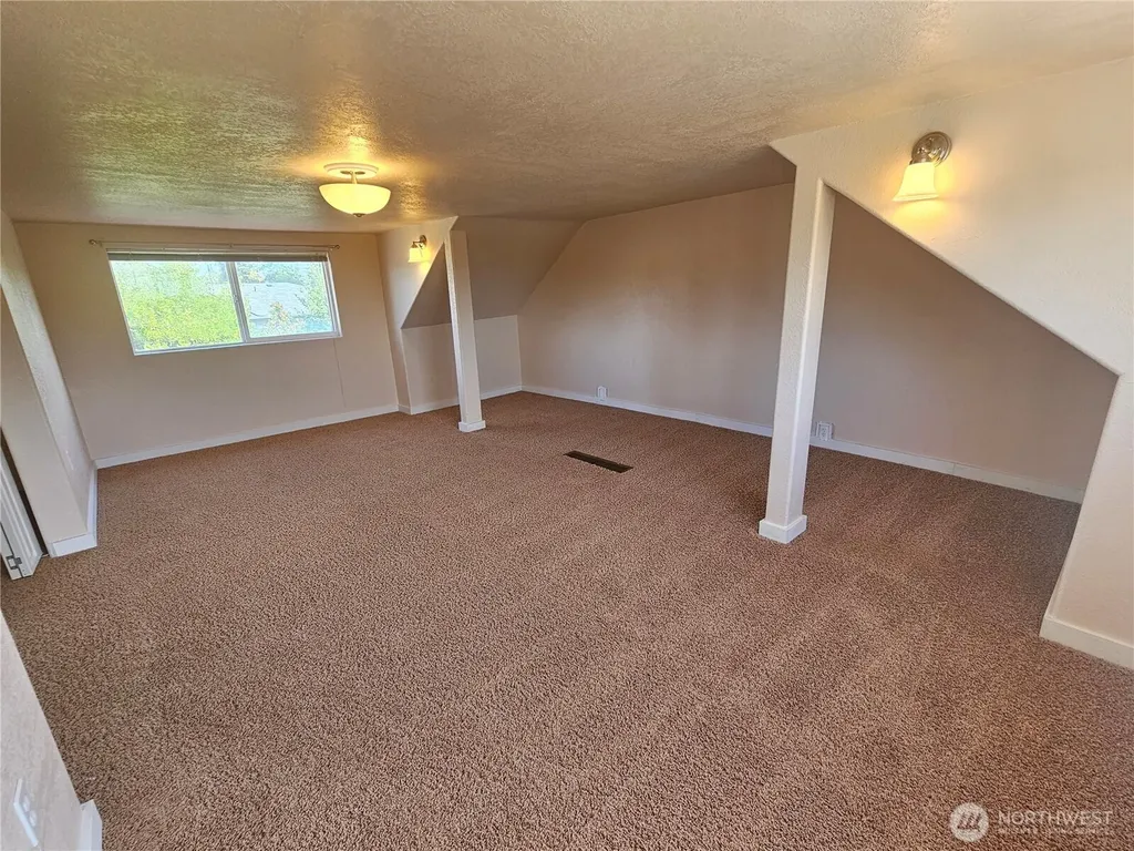 607 S H Street Port Angeles WA 98363