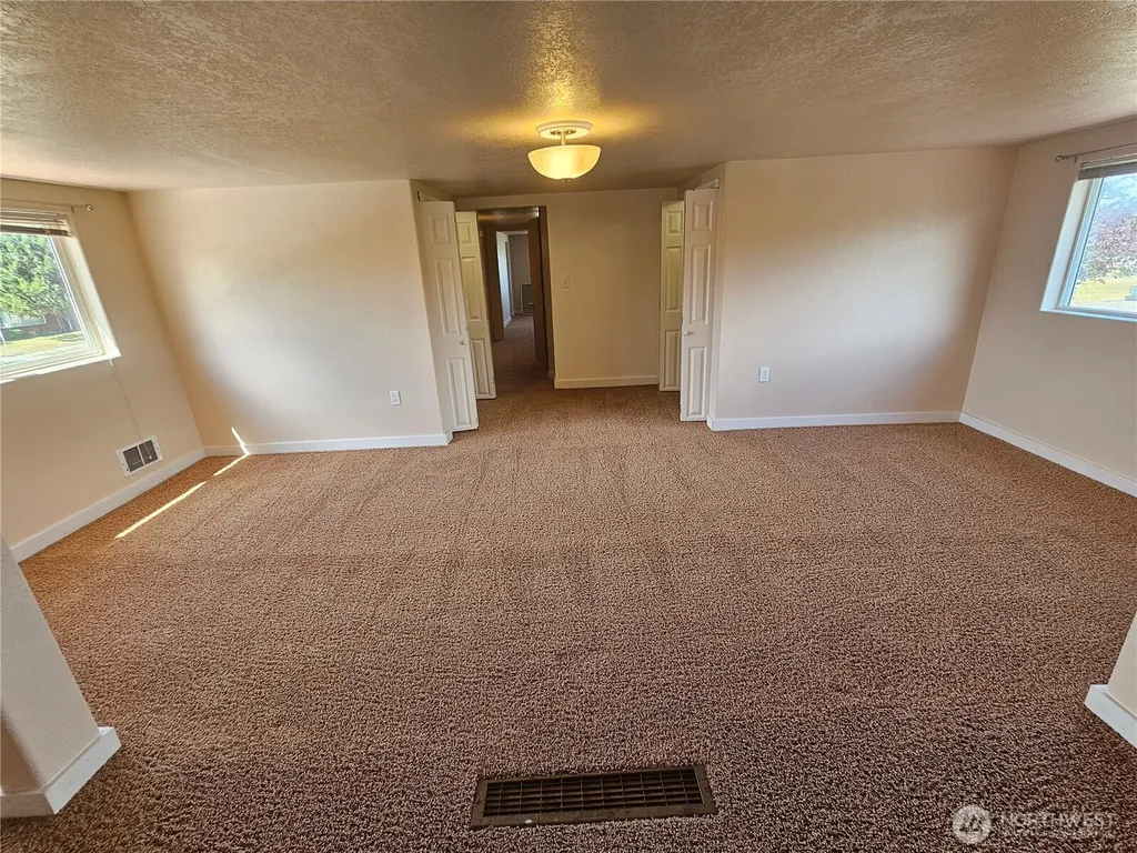 607 S H Street Port Angeles WA 98363