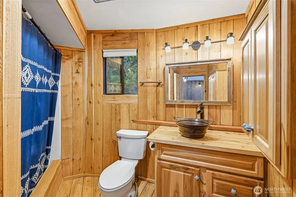 1217 Jamison Street Lummi Island WA 98262