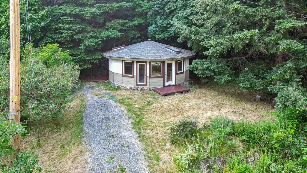 1217 Jamison Street Lummi Island WA 98262