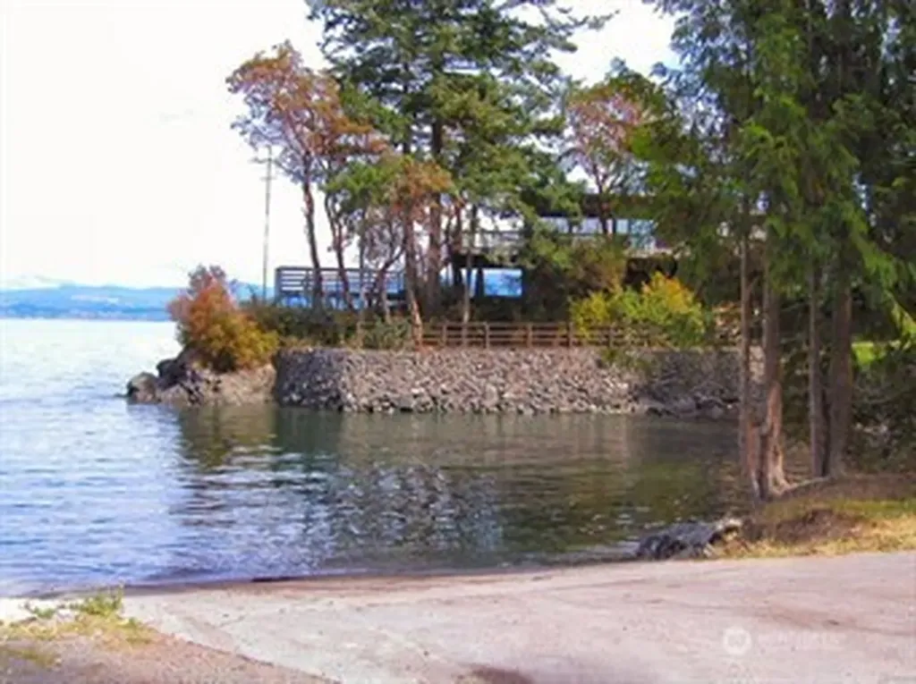 1217 Jamison Street Lummi Island WA 98262