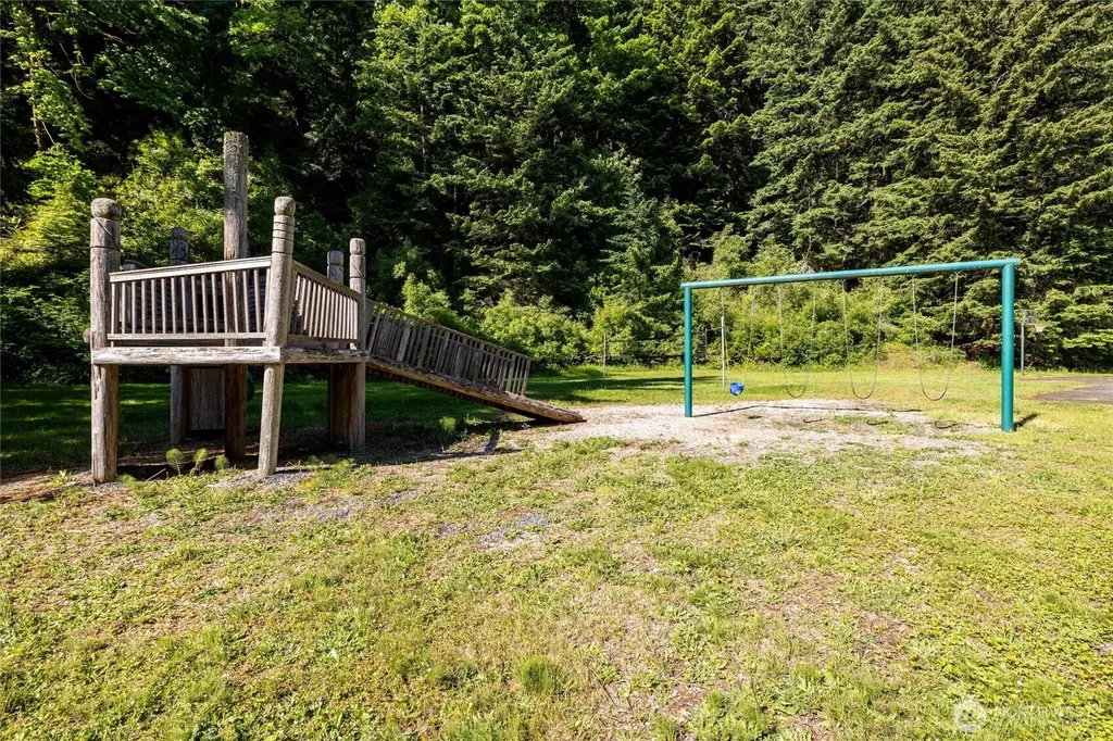 1217 Jamison Street Lummi Island WA 98262